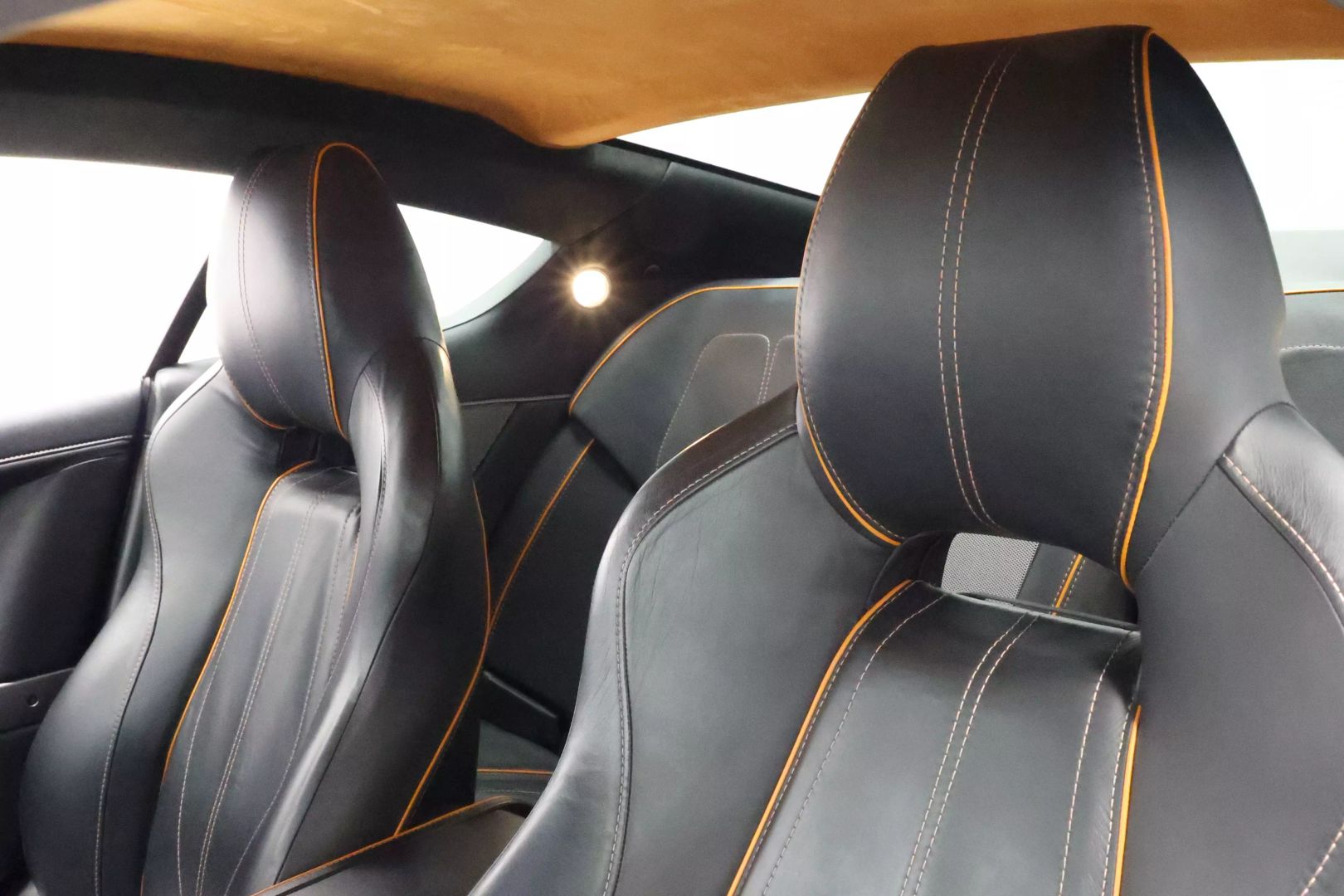 2012 Aston Martin Virage - Image 15