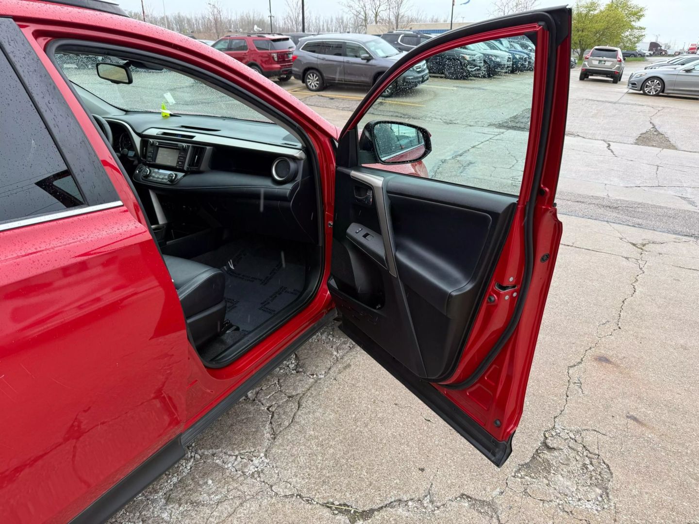 2015 Toyota Rav4 - Image 24
