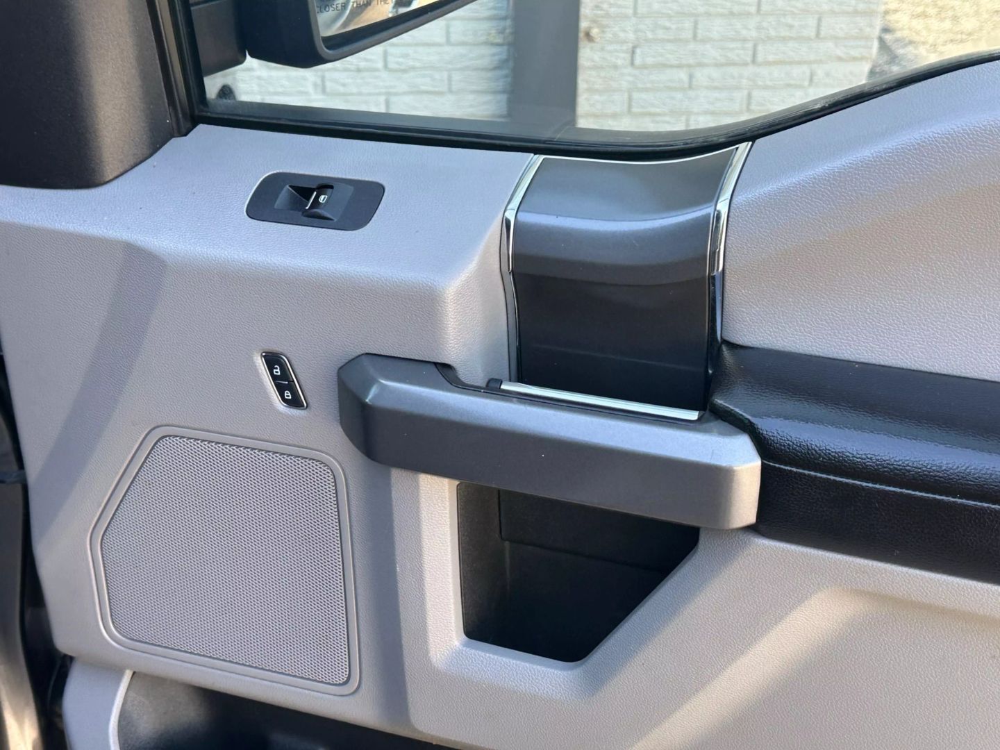 2015 Ford F150 Supercrew Cab - Image 18