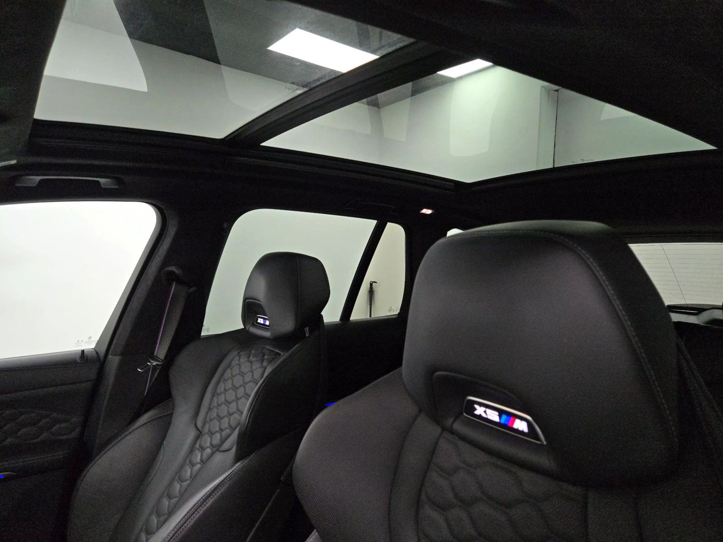 2022 Bmw X5 M - Image 21
