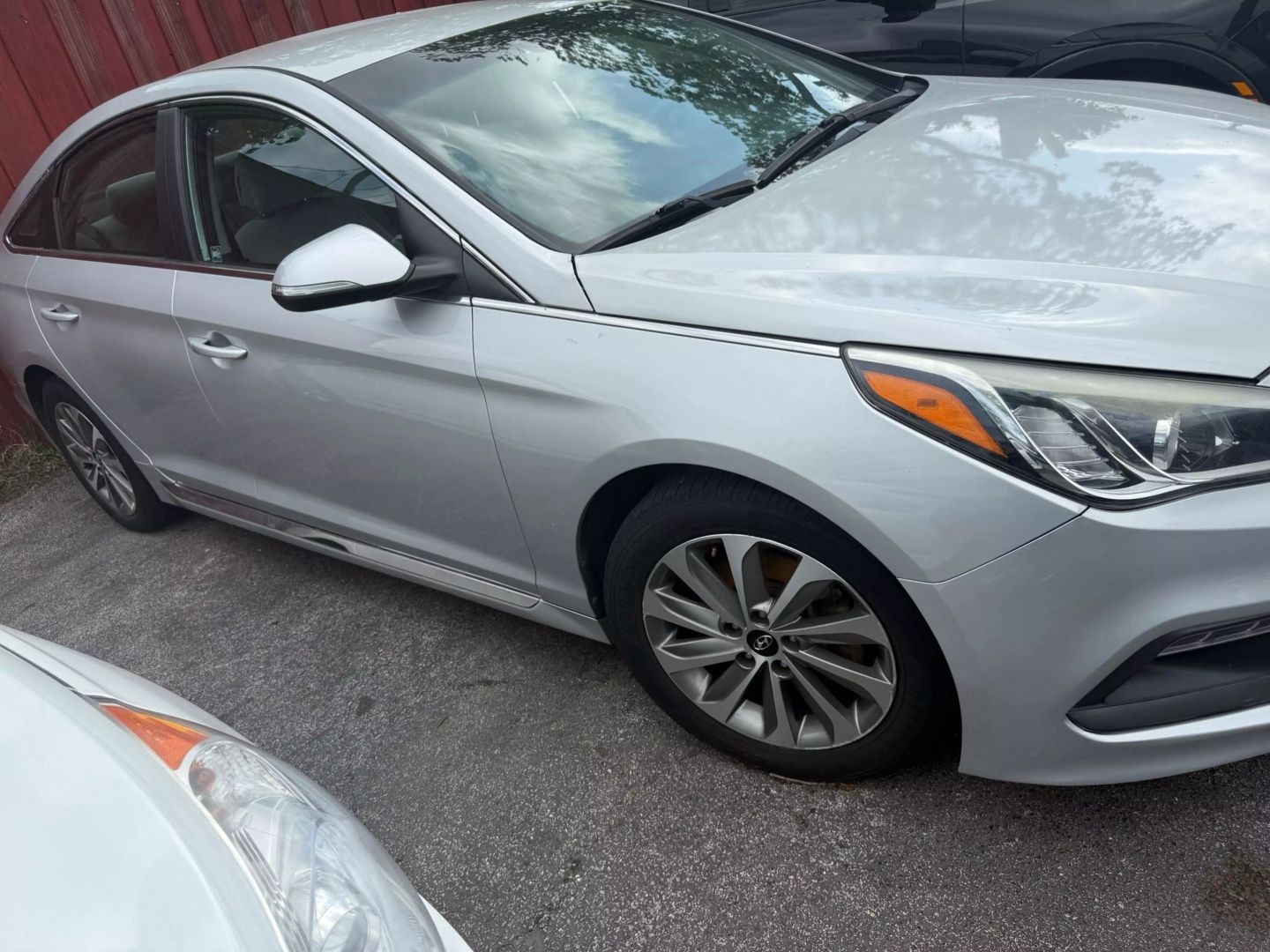 2015 Hyundai Sonata - Image 3