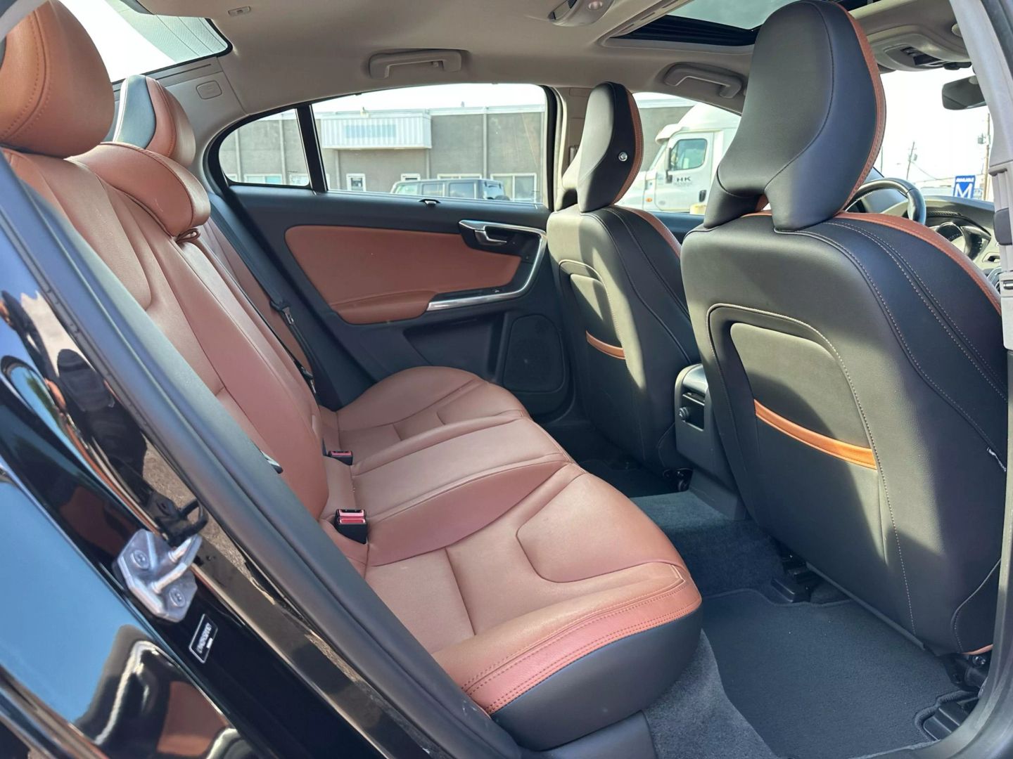 2016 Volvo S60 - Image 22