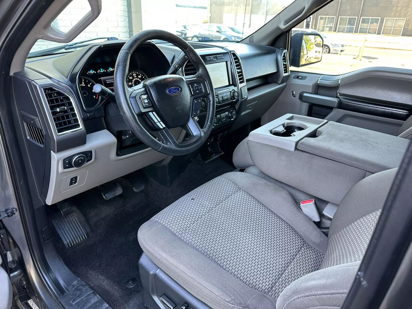2015 Ford F150 Supercrew Cab - Image 12