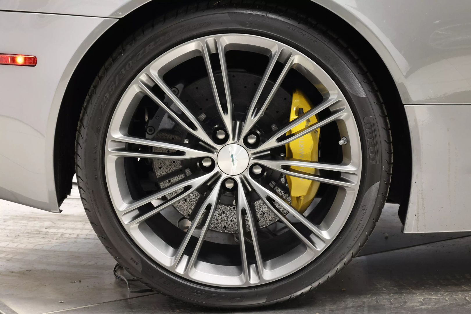 2012 Aston Martin Virage - Image 91