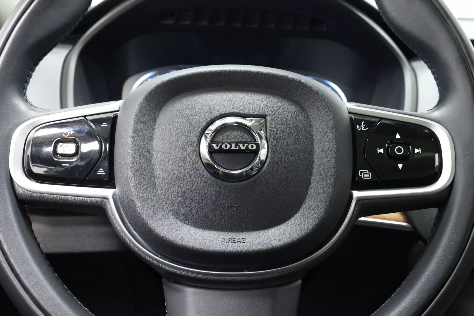 2022 Volvo Xc90 - Image 23