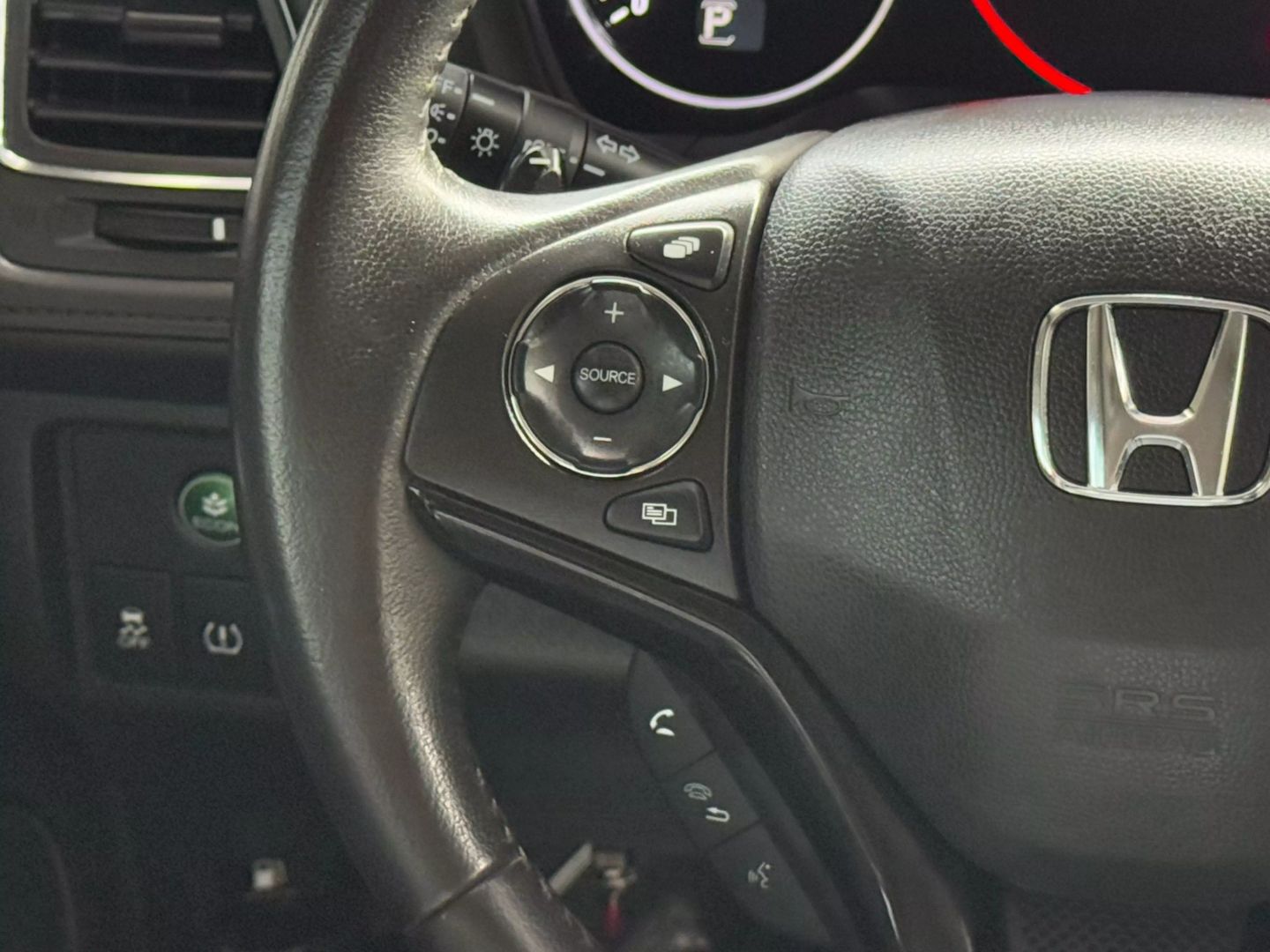 2017 Honda Hr-v - Image 34
