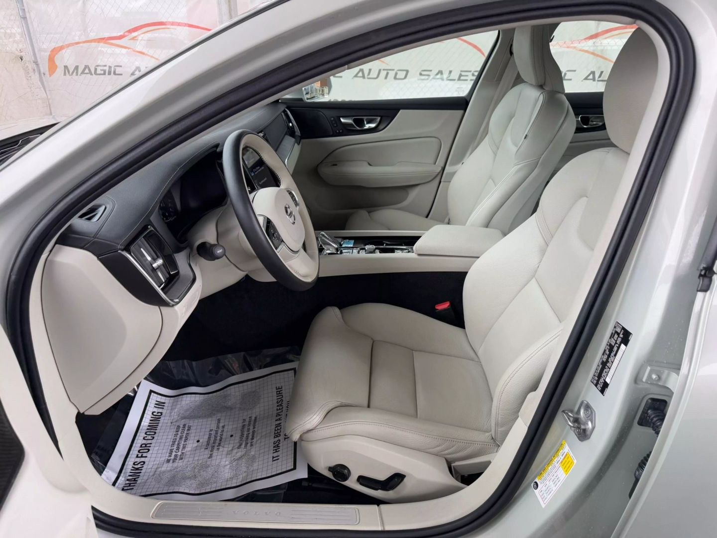 2022 Volvo S60 - Image 15