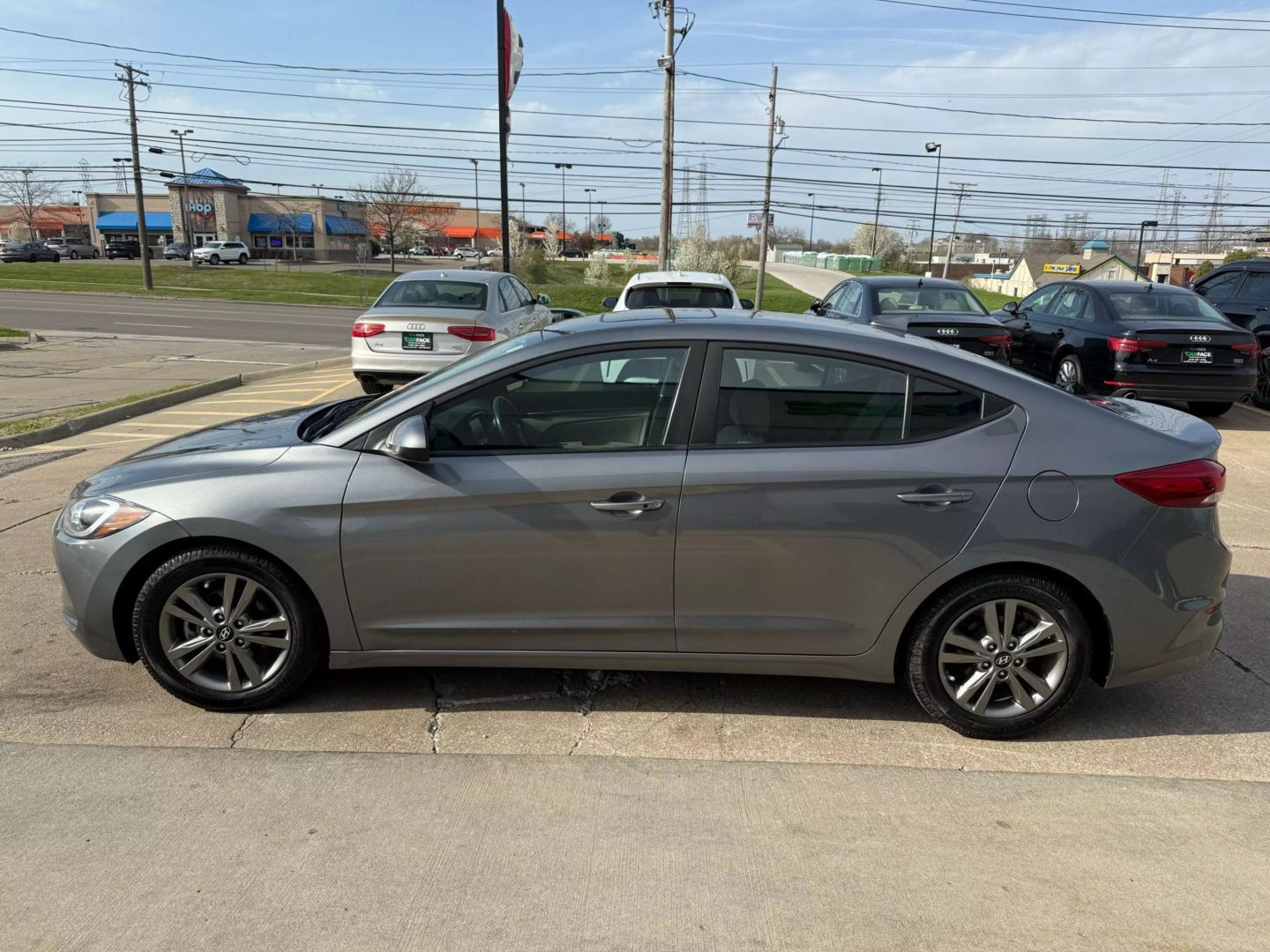 2018 Hyundai Elantra - Image 6