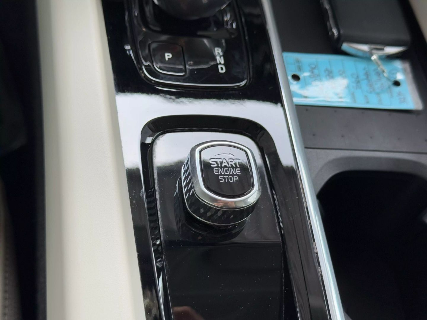 2022 Volvo S60 - Image 33