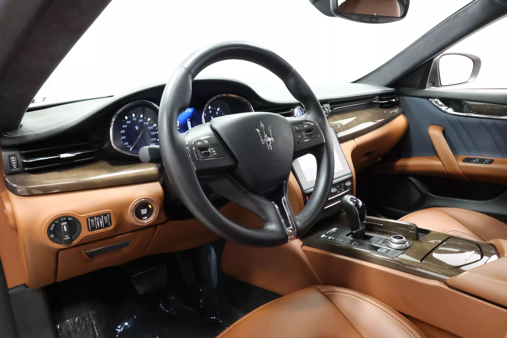 2018 Maserati Quattroporte - Image 2