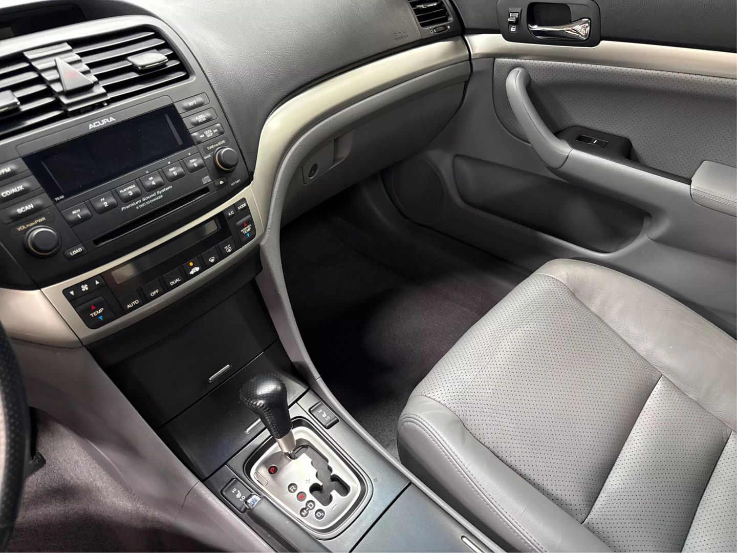 2004 Acura Tsx - Image 30