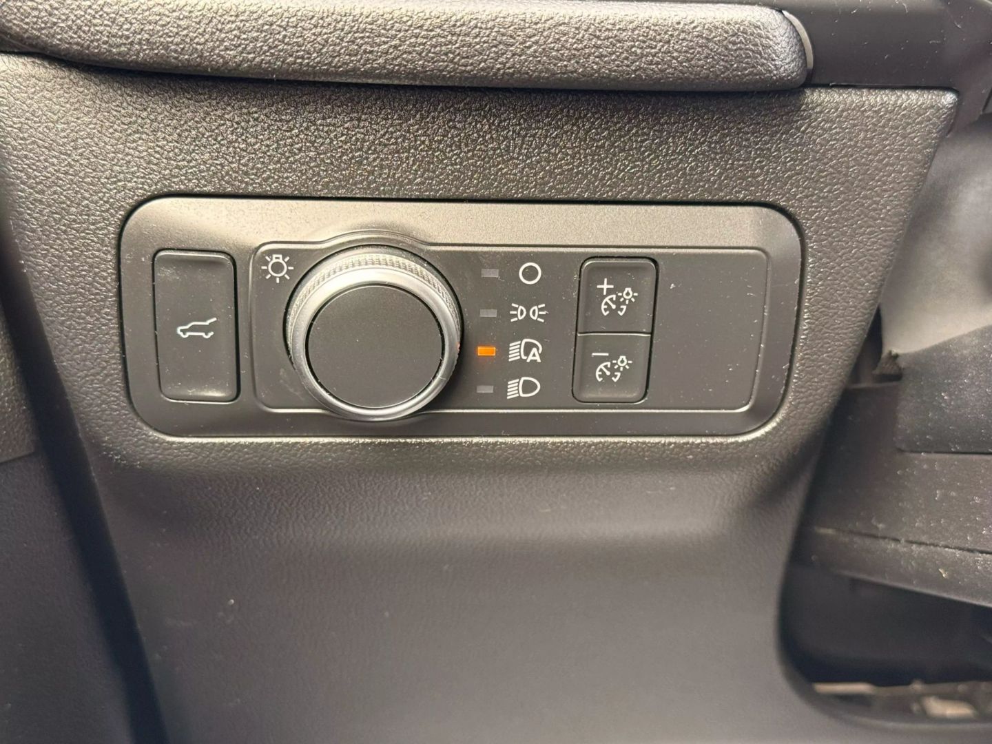 2022 Ford Escape - Image 46