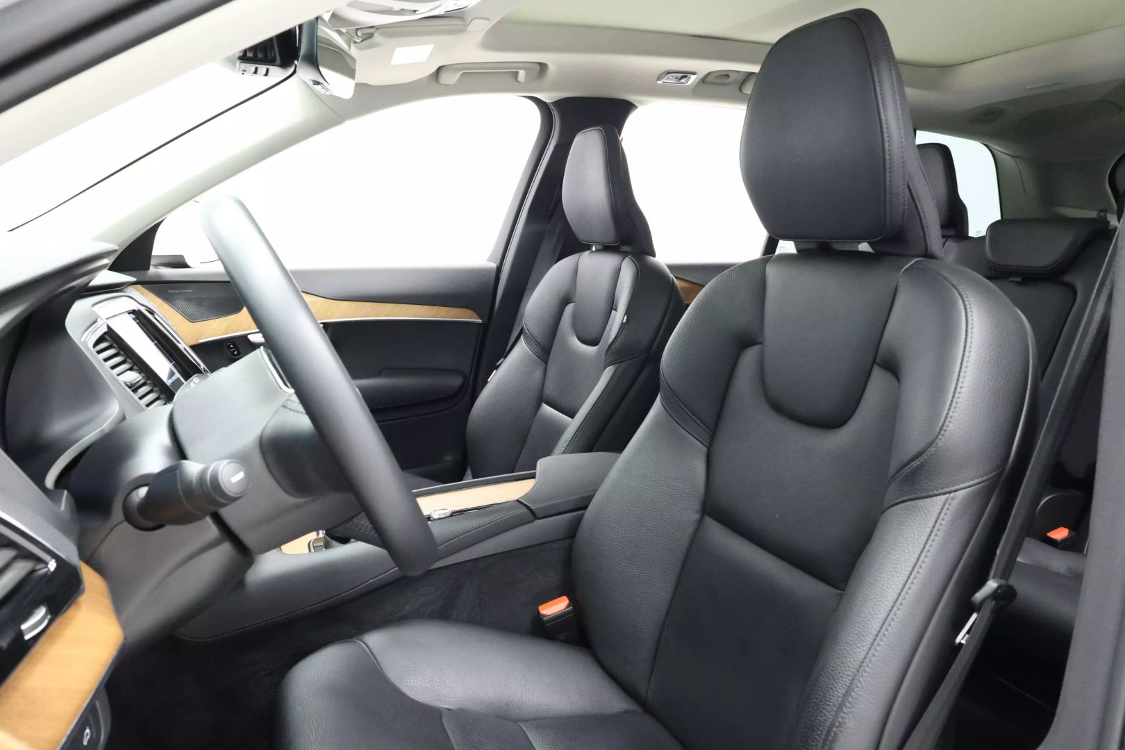2022 Volvo Xc90 - Image 15
