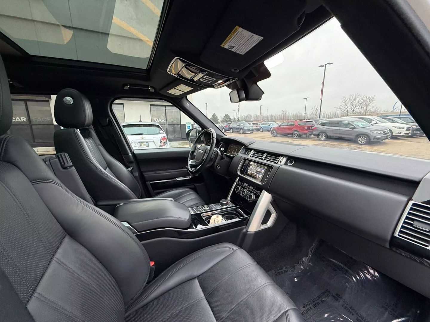 2016 Land Rover Range Rover - Image 28