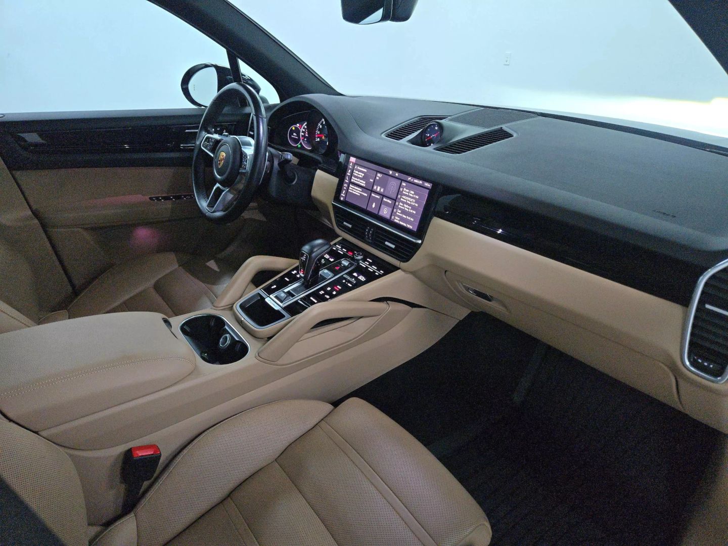 2021 Porsche Cayenne - Image 31