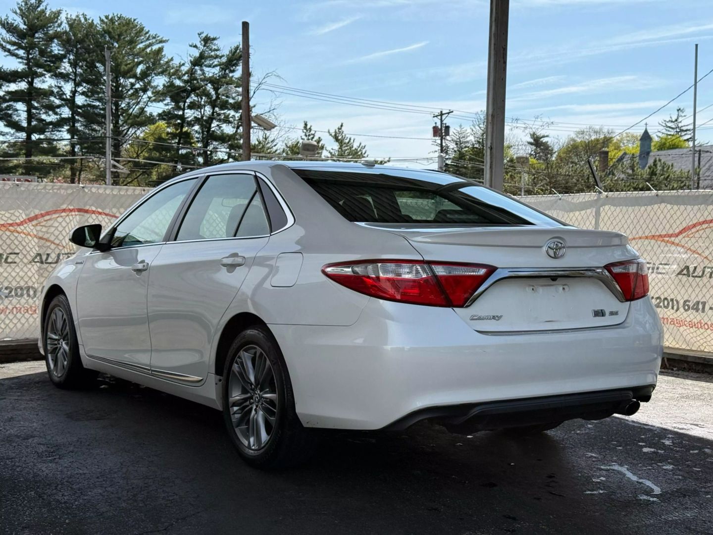 2016 Toyota Camry - Image 9