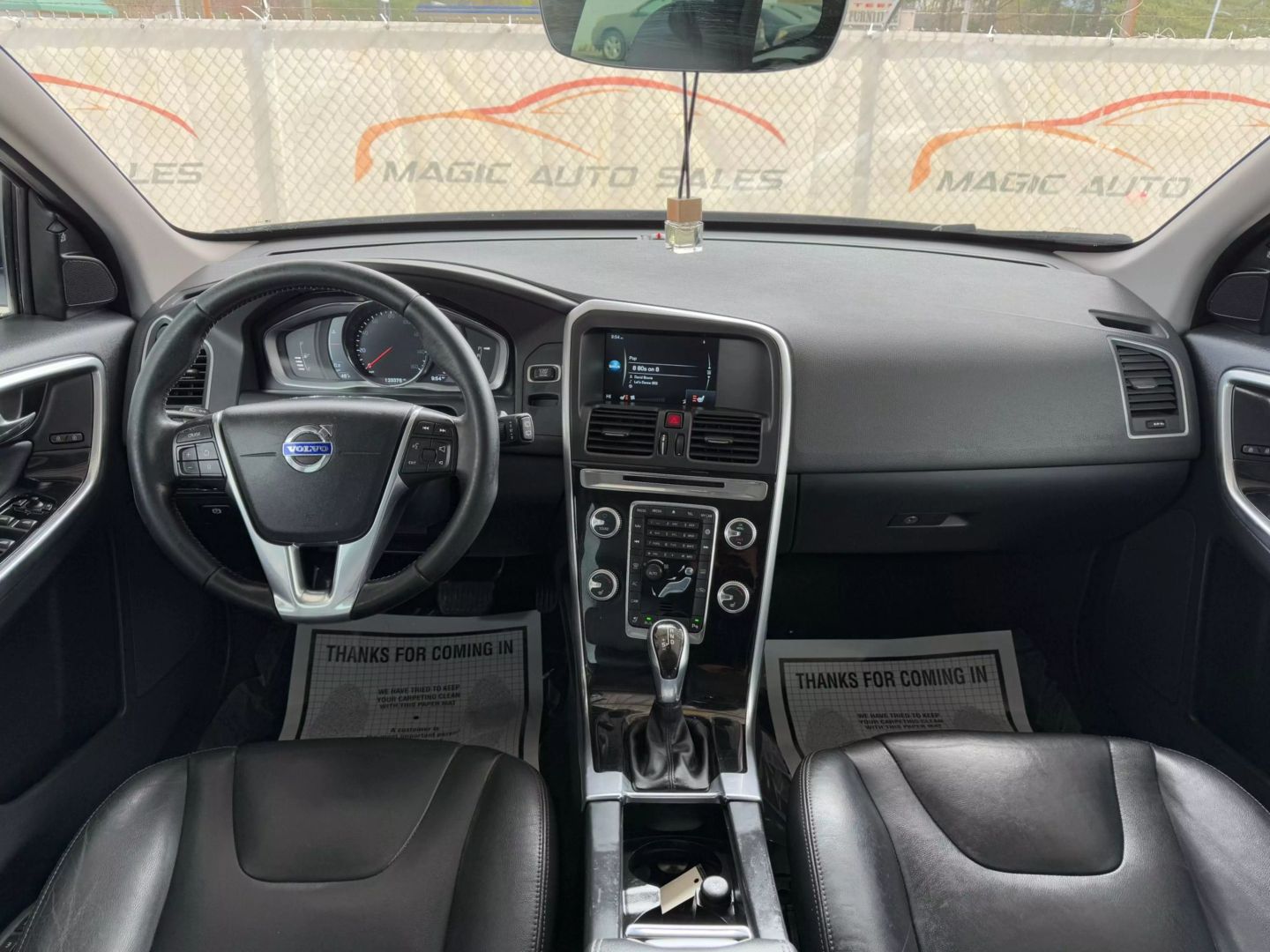 2016 Volvo Xc60 - Image 25