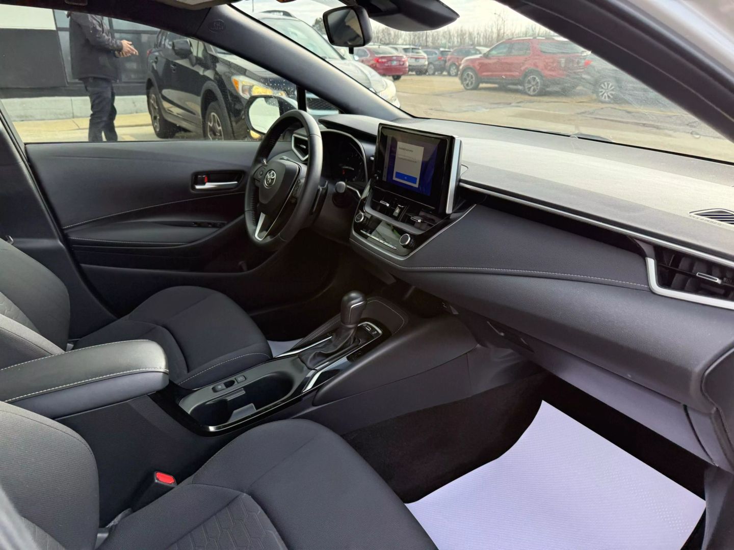 2023 Toyota Corolla Hatchback - Image 23
