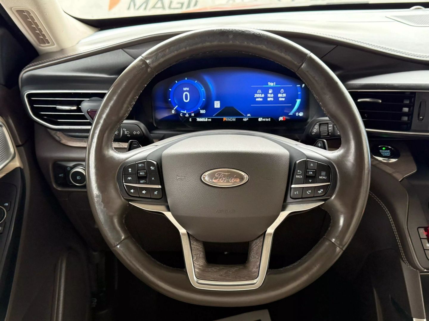 2020 Ford Explorer - Image 36