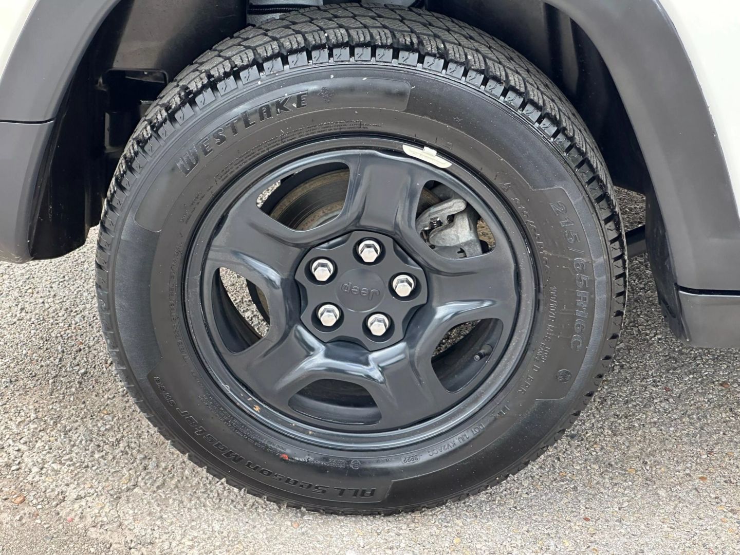 2019 Jeep Compass - Image 43