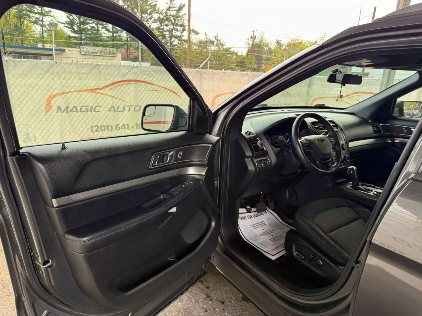 2018 Ford Explorer - Image 14