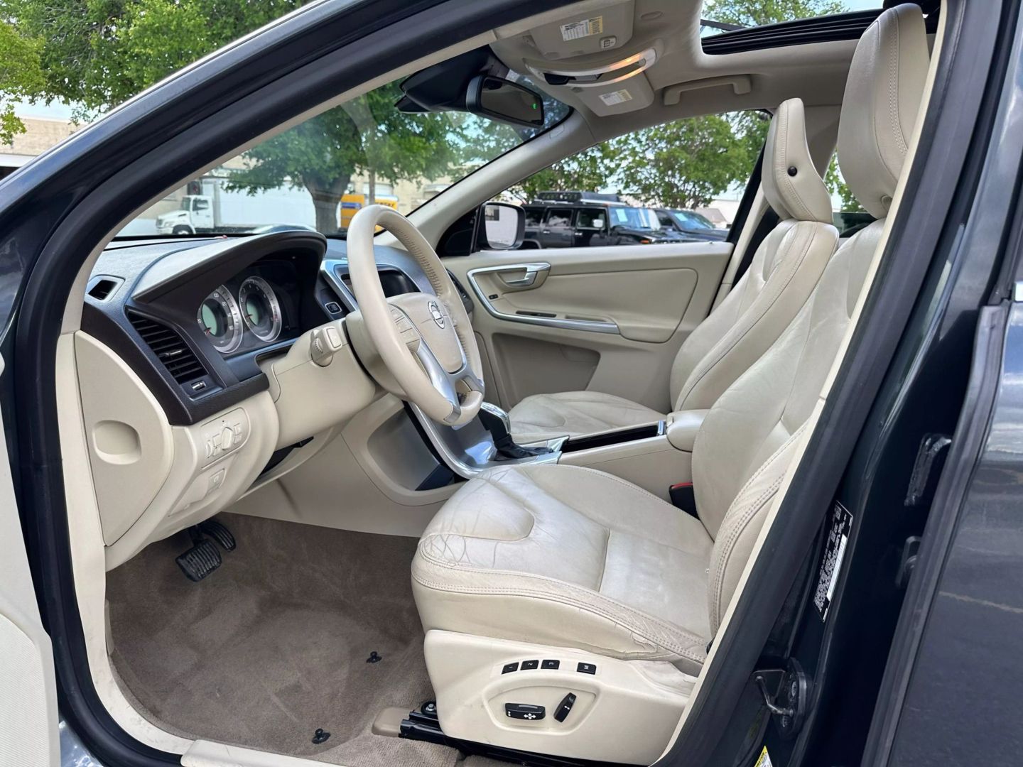 2013 Volvo Xc60 - Image 15