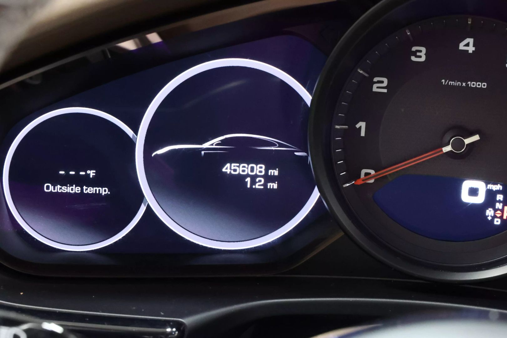 2017 Porsche Panamera - Image 28