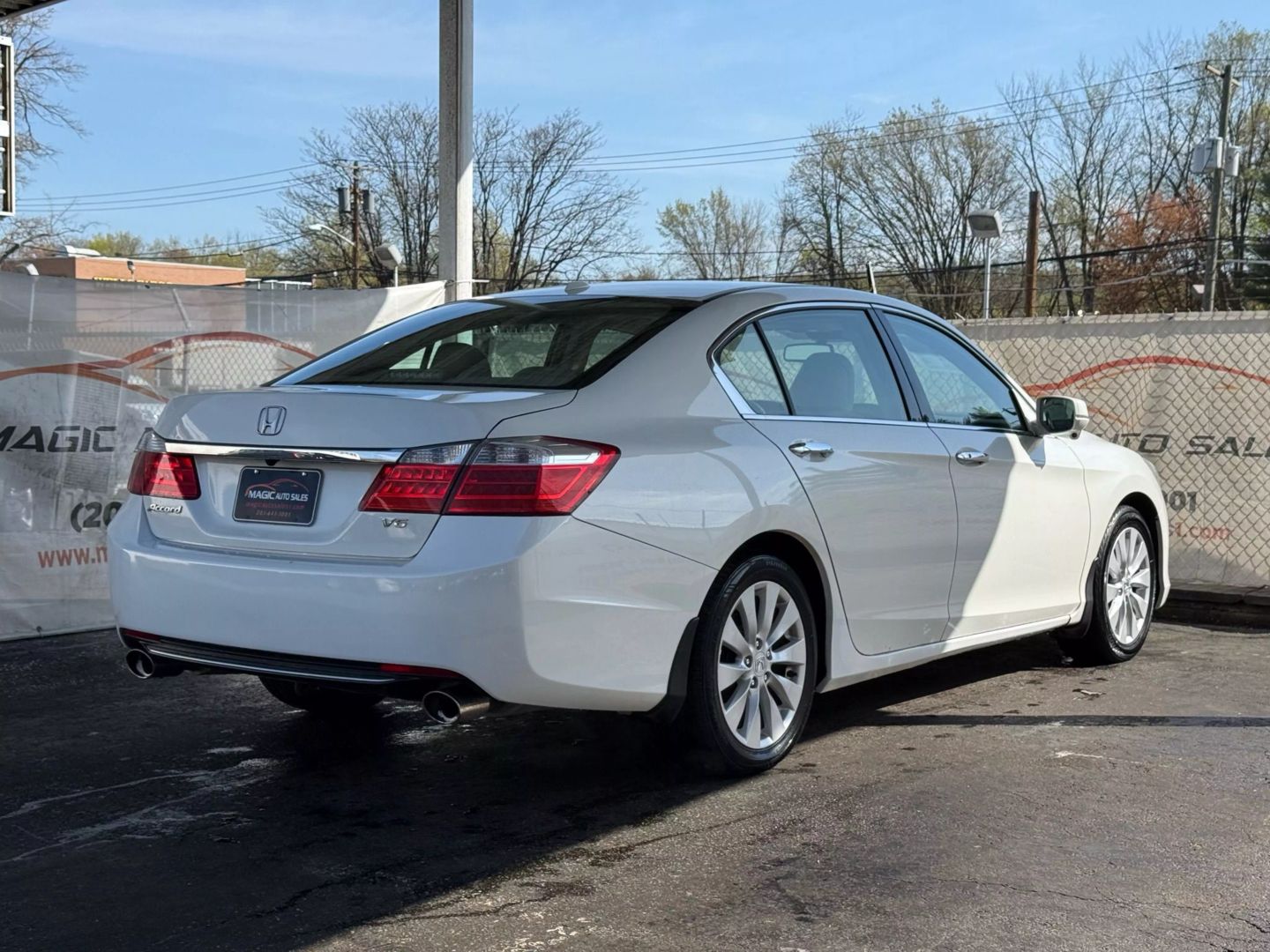 2015 Honda Accord - Image 9