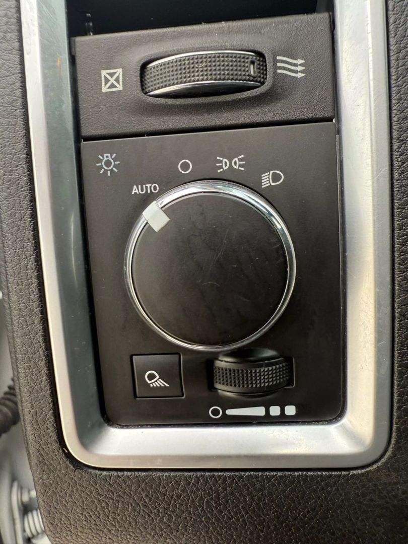 2018 Ram 3500 Crew Cab - Image 16
