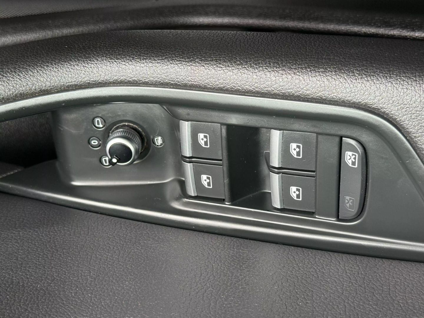 2017 Audi A4 - Image 43