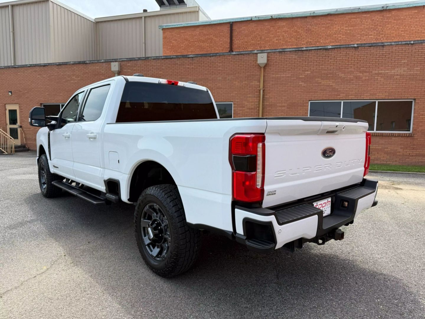 2023 Ford F250 Super Duty Crew Cab - Image 5