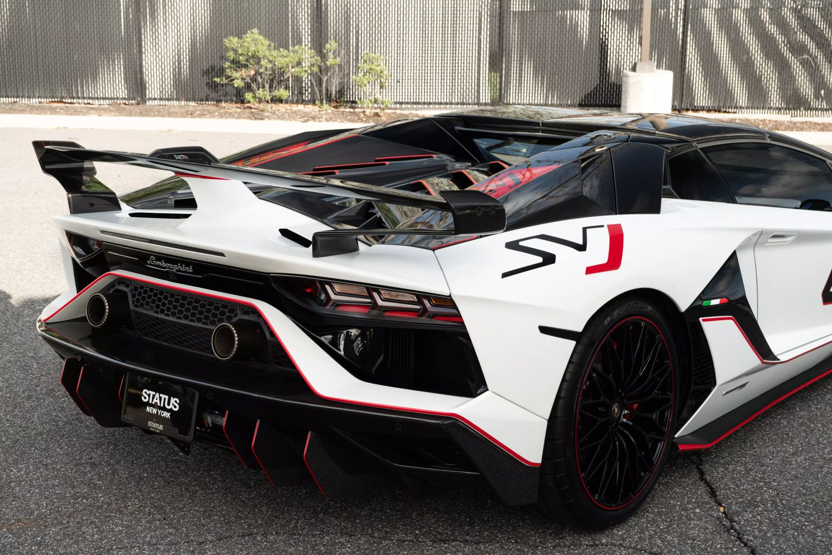 2021 Lamborghini Aventador - Image 50