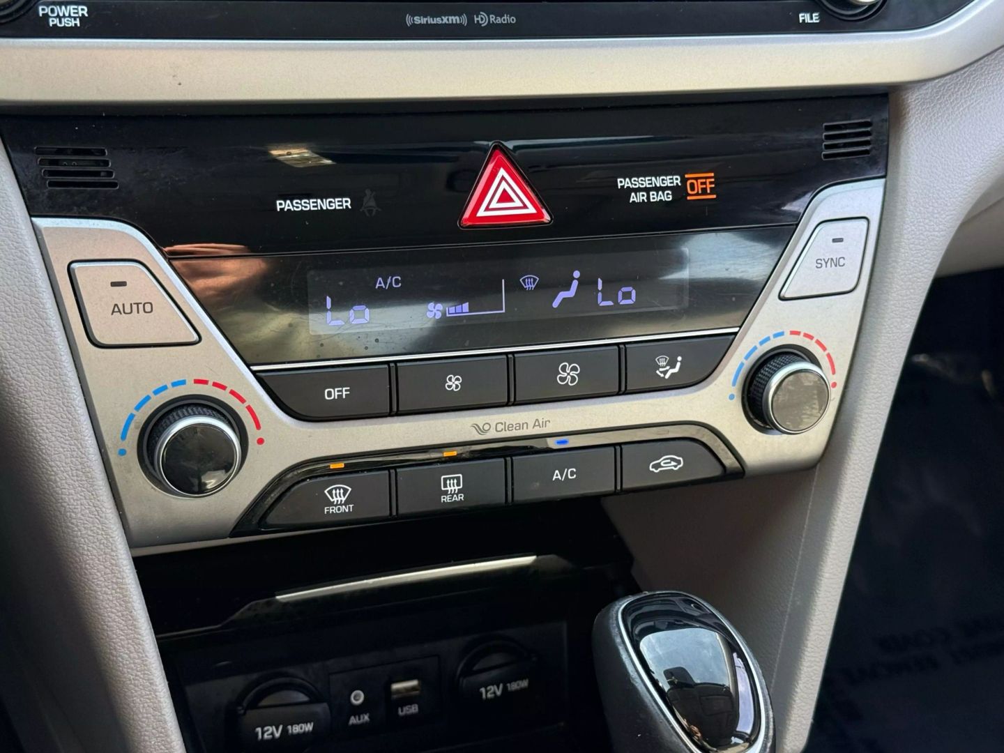 2018 Hyundai Elantra - Image 38