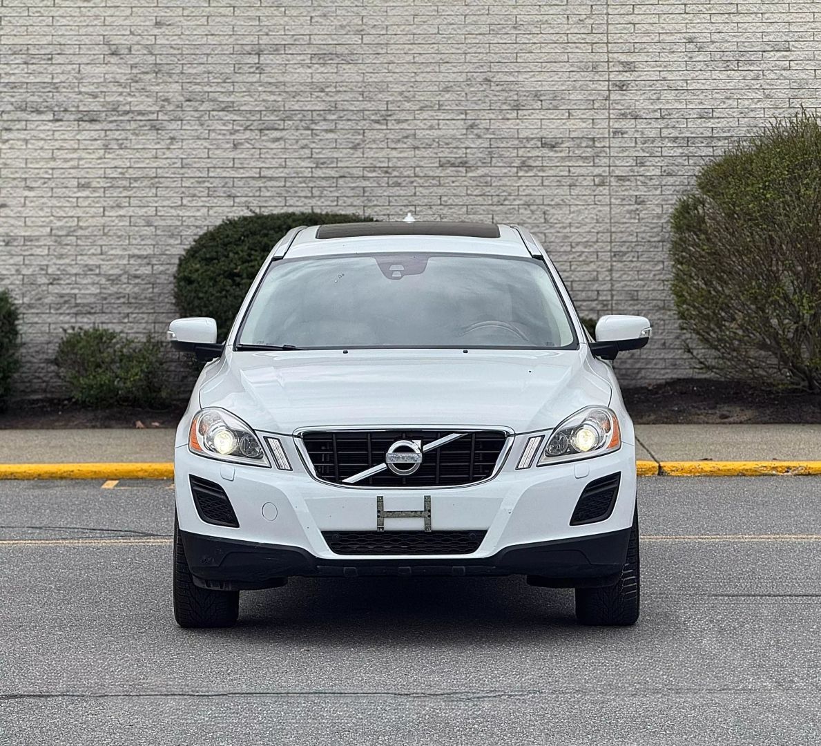 Used 2013 Volvo XC60 T6 with VIN YV4902DZ5D2439309 for sale in Marlboro, MA