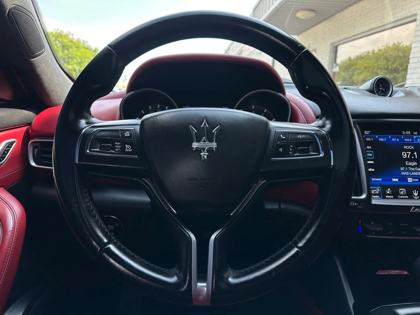 2017 Maserati Levante - Image 28