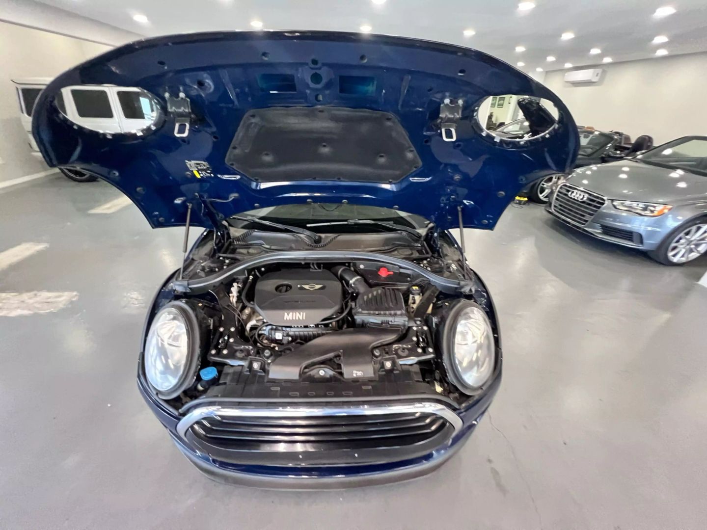 2017 Mini Clubman Cooper Hatchback 4d - Image 34
