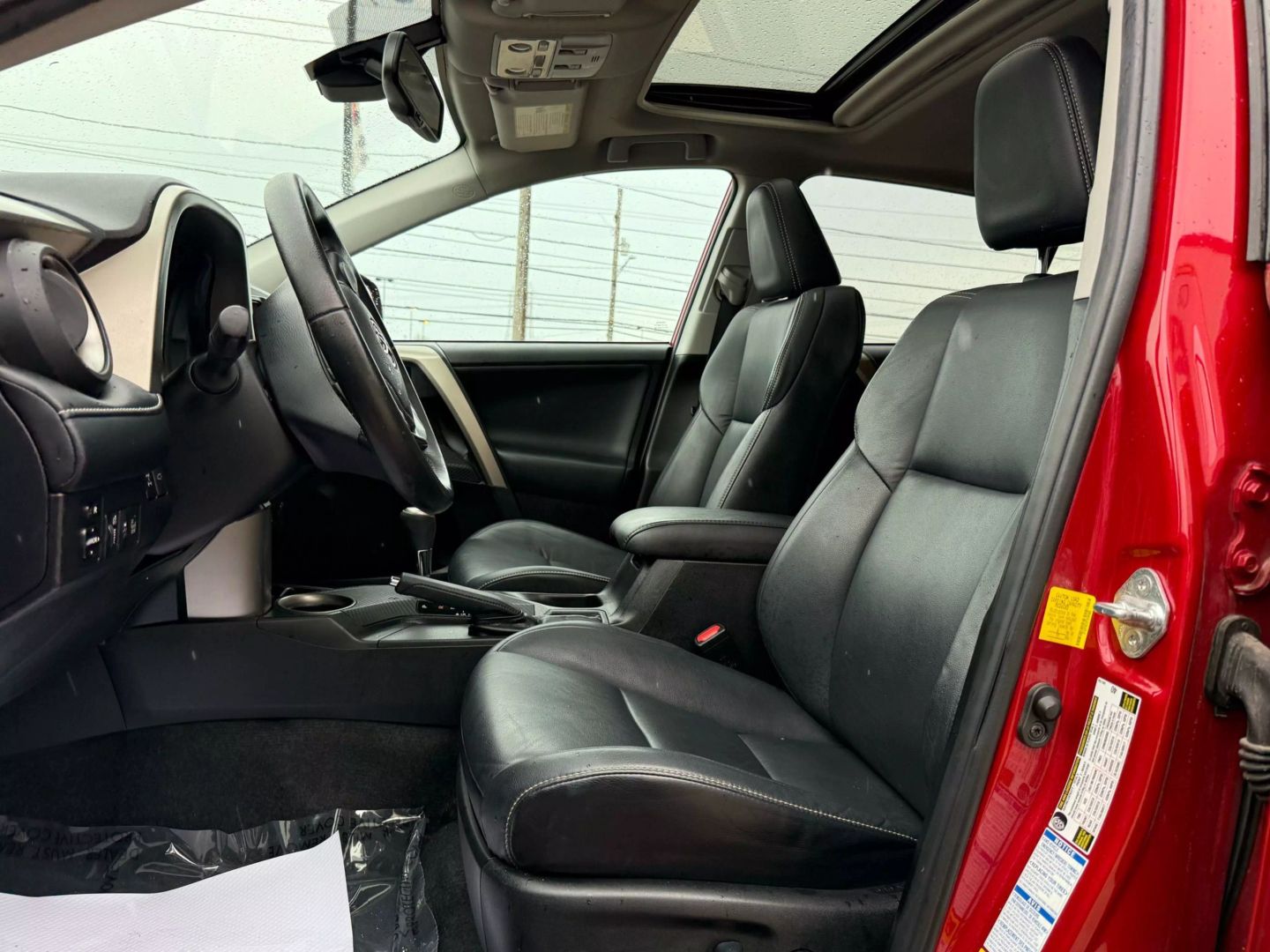2015 Toyota Rav4 - Image 19