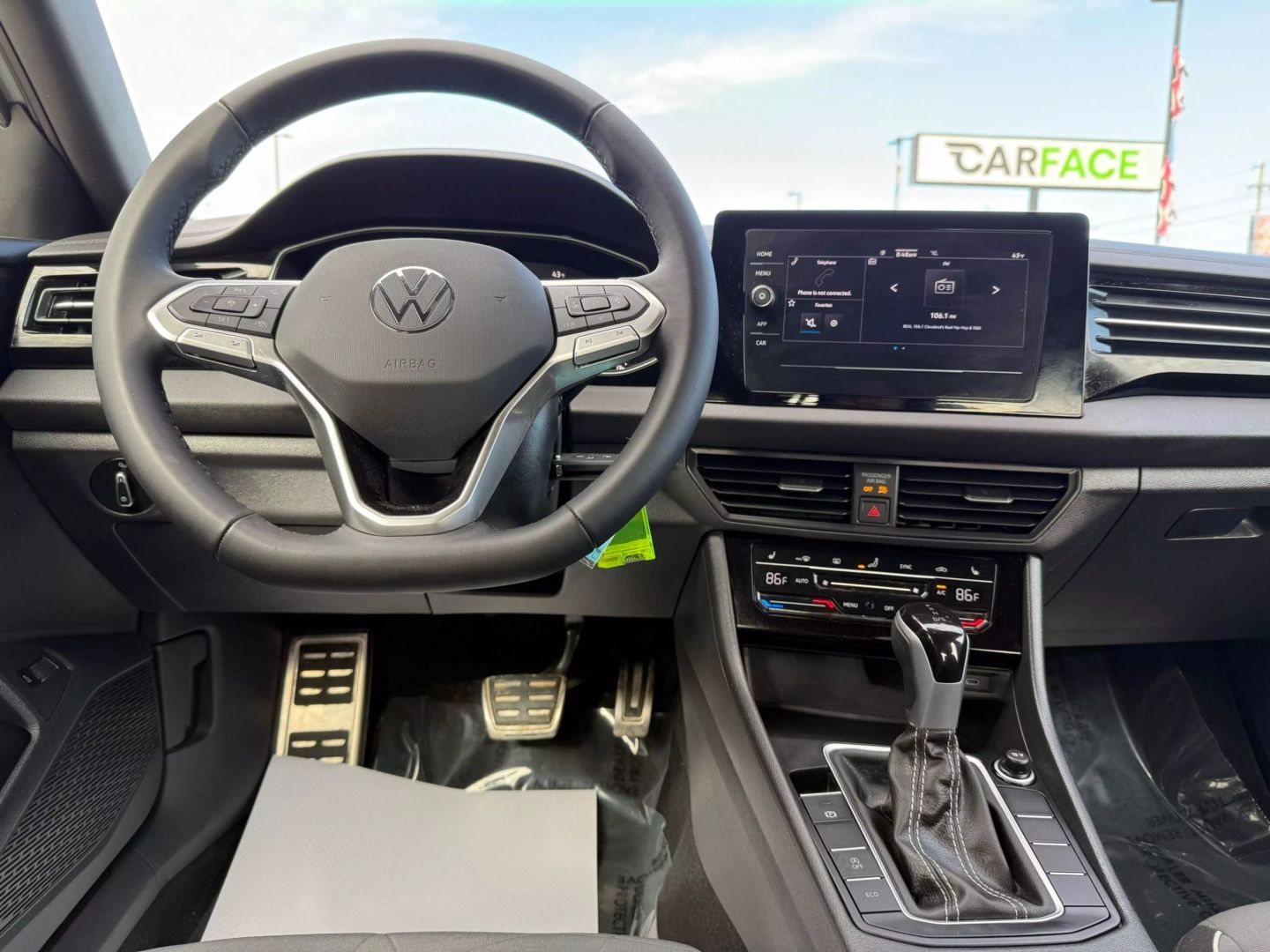 2025 Volkswagen Jetta - Image 24