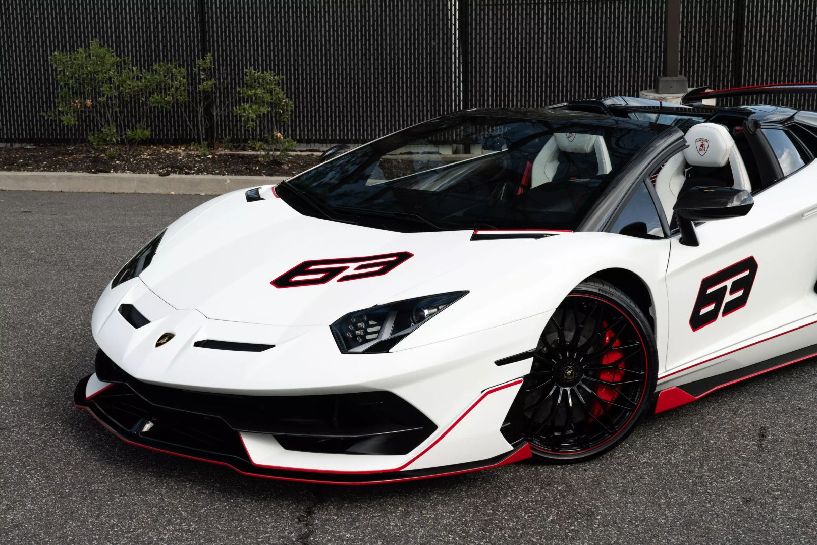 2021 Lamborghini Aventador - Image 4