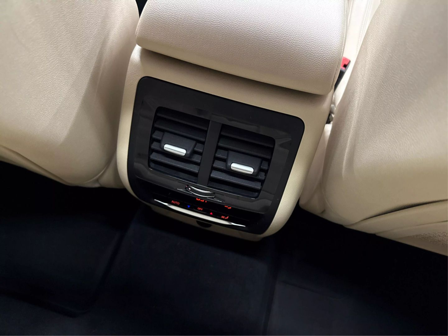 2018 Bmw X3 - Image 31