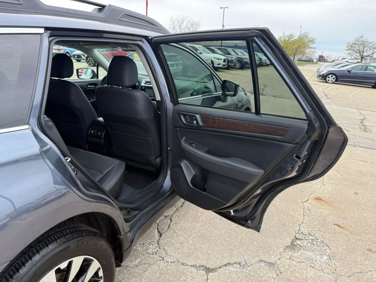 2017 Subaru Outback - Image 21