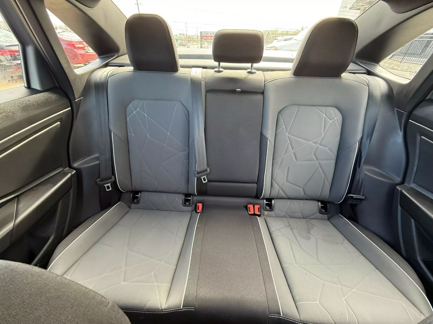 2025 Volkswagen Jetta - Image 41