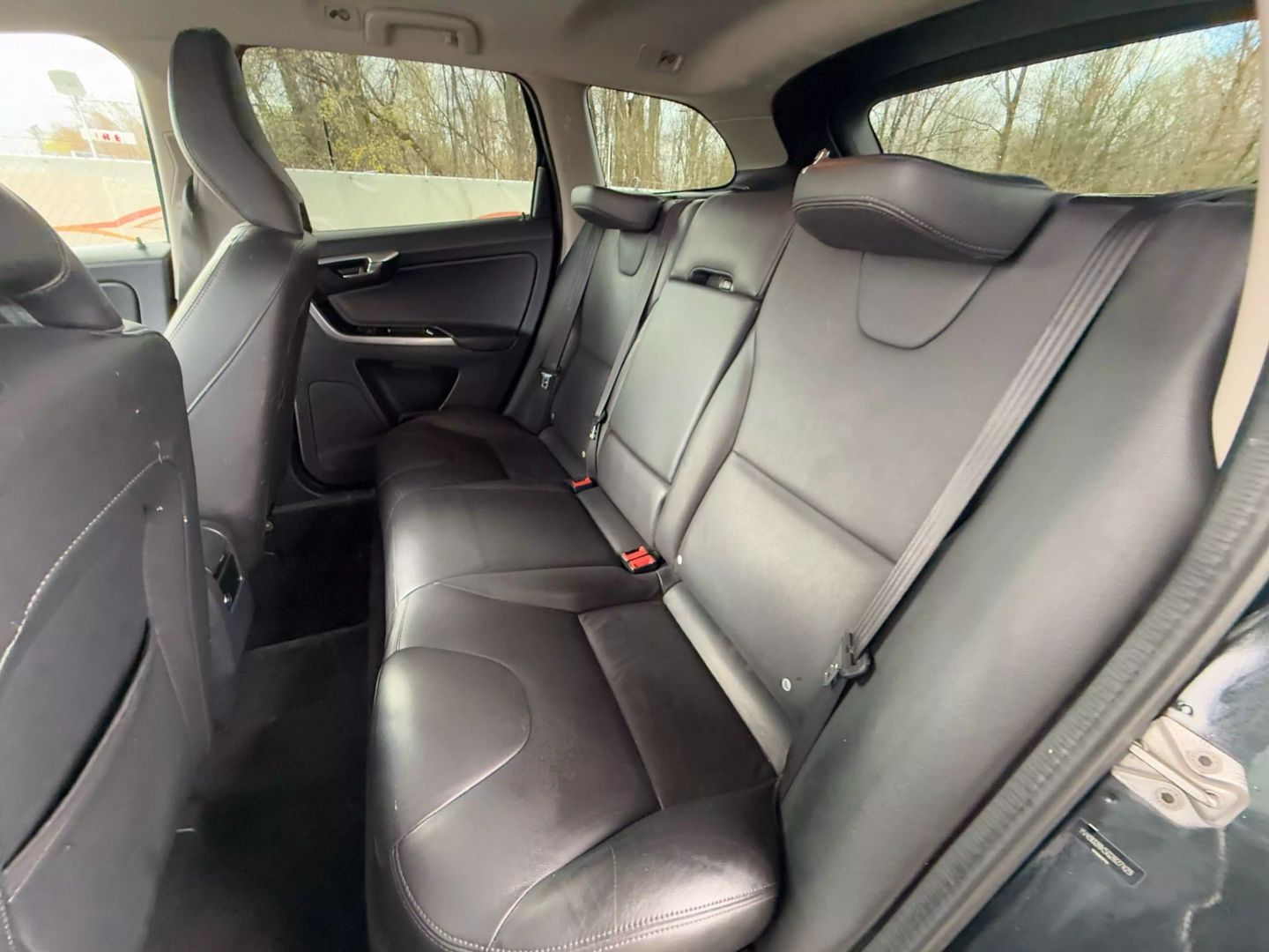 2016 Volvo Xc60 - Image 17