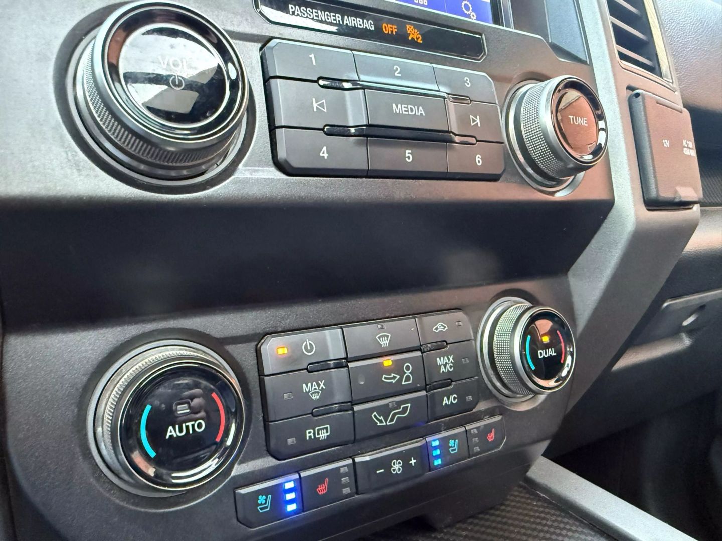 2020 Ford F150 Supercrew Cab - Image 32