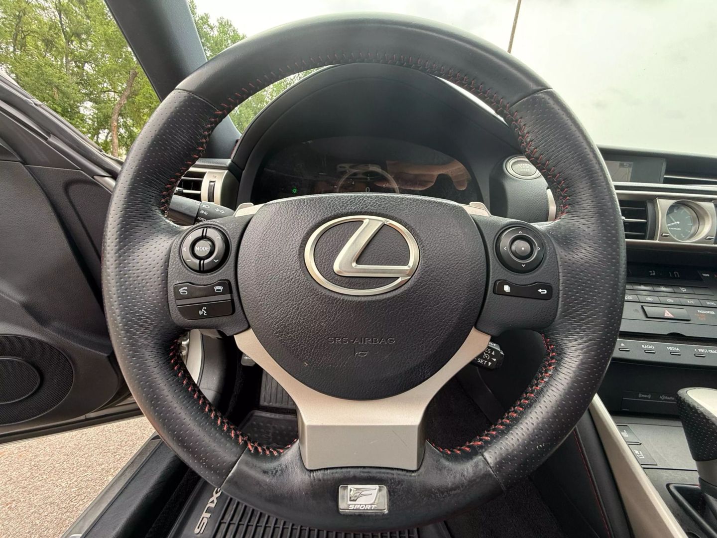 2015 Lexus Is - Image 24