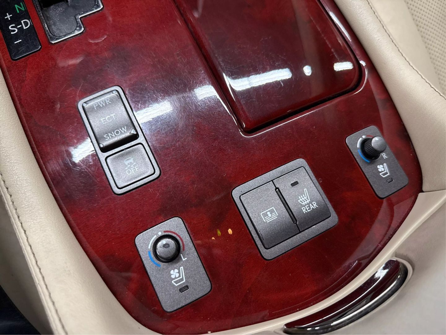 2011 Lexus Ls - Image 30