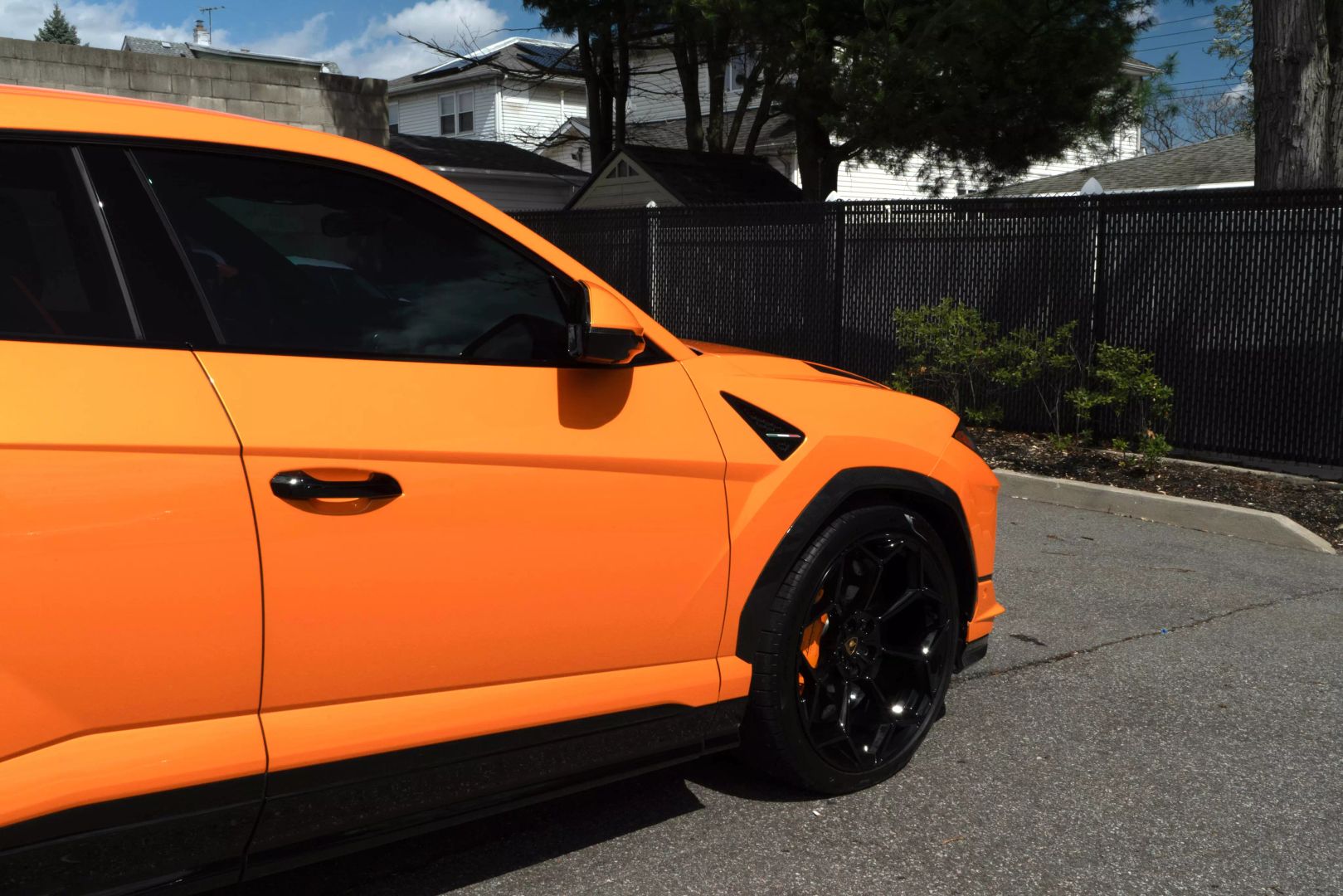 2023 Lamborghini Urus - Image 12
