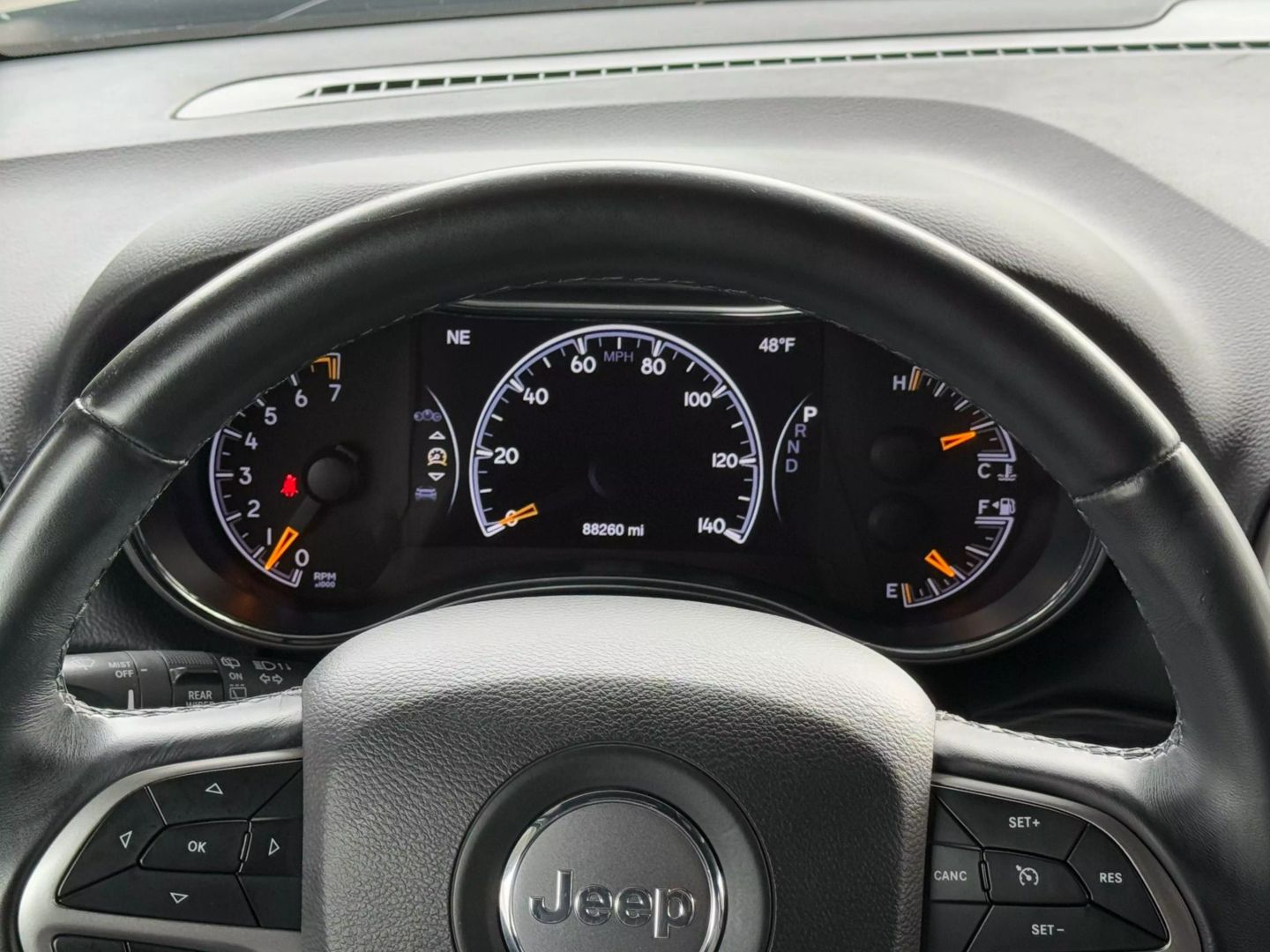 2019 Jeep Grand Cherokee - Image 34