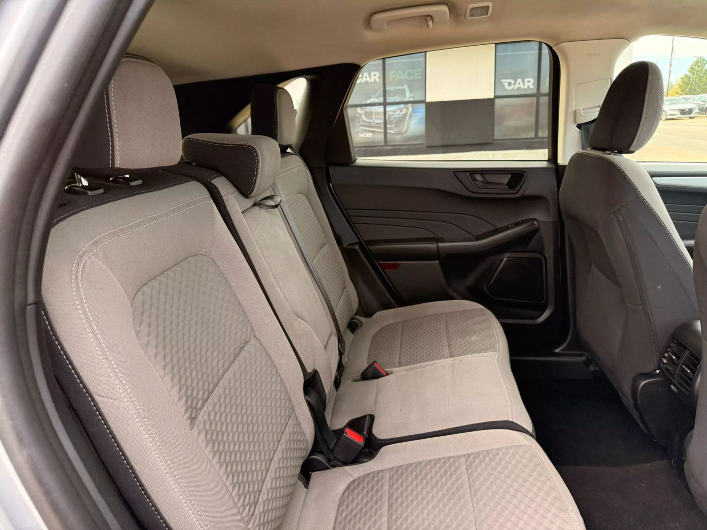 2022 Ford Escape - Image 24