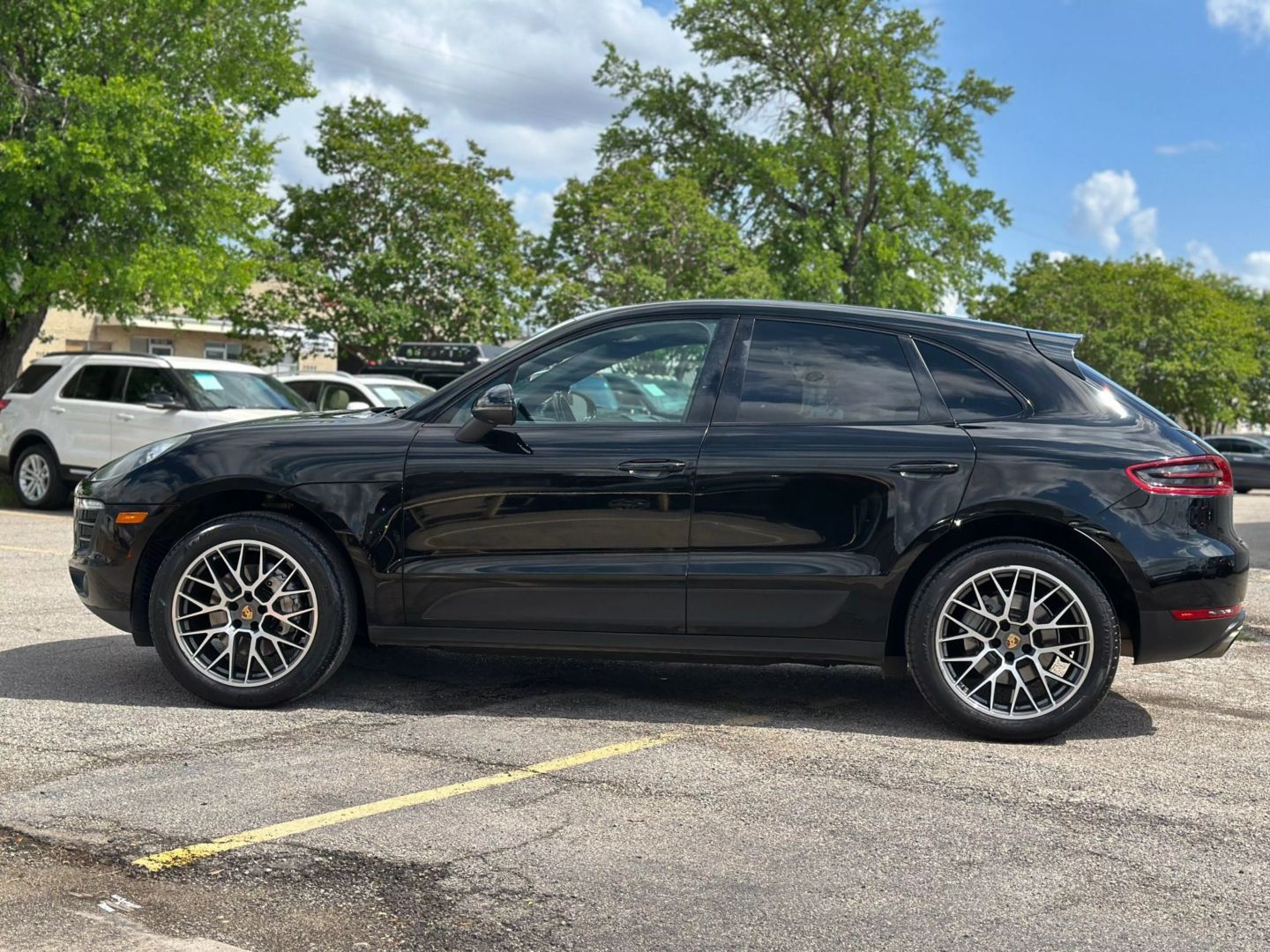 2017 Porsche Macan - Image 3